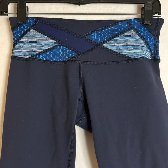 Lululemon Wunder Under Crop III Tight Women's Hero Blue Inkwell Samba Snake 4 - Picture 2 of 12